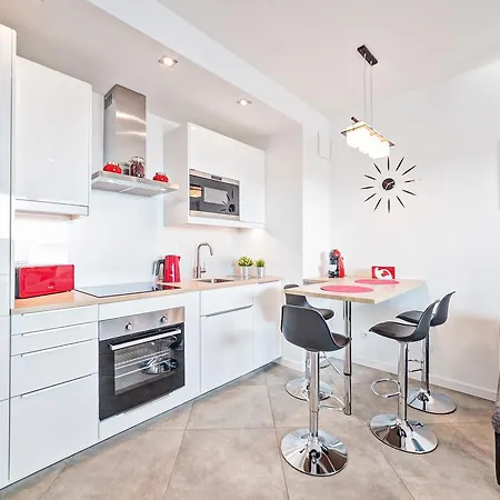 Apartment White Hawelanska *