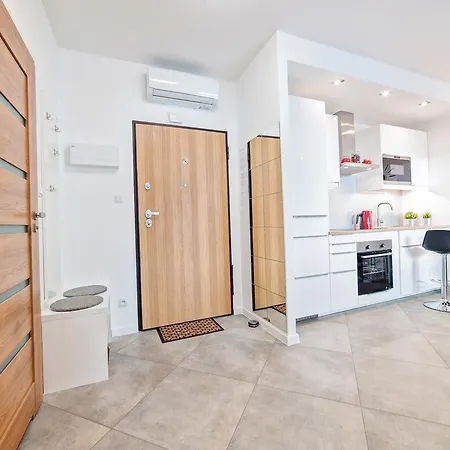 White Hawelanska Apartment Posen